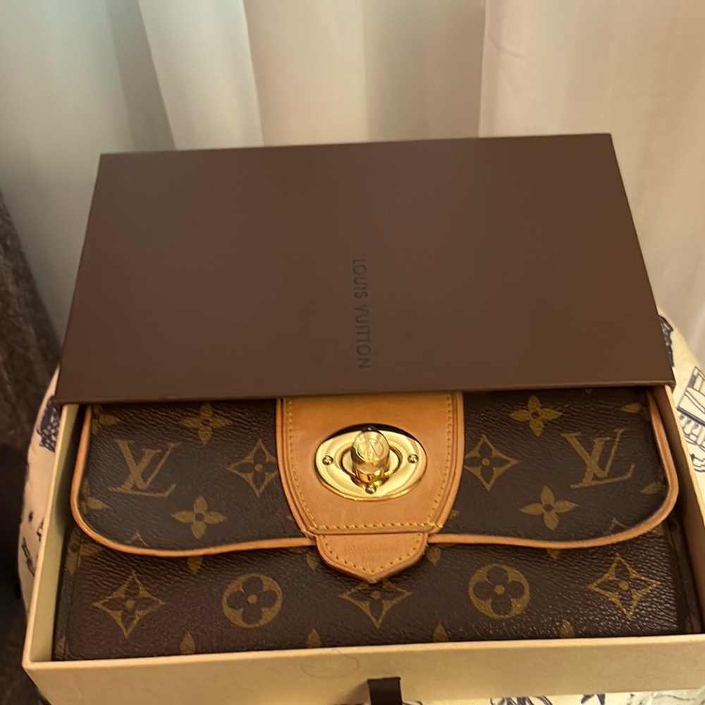 Louis Vuitton Monogram Clutch